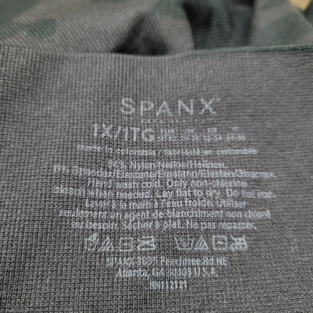 SPANX chic leggings